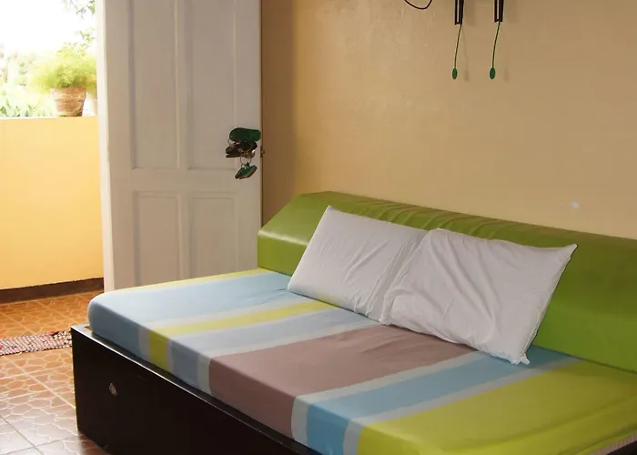 Mb's Garden Inn *
