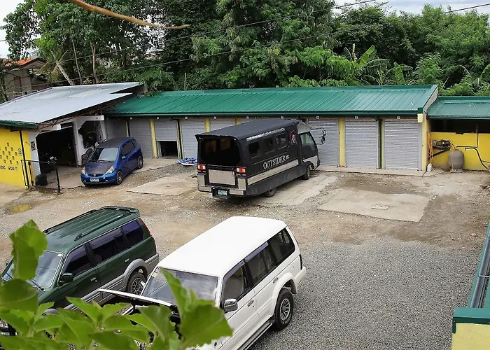 Mb's Garden Inn *