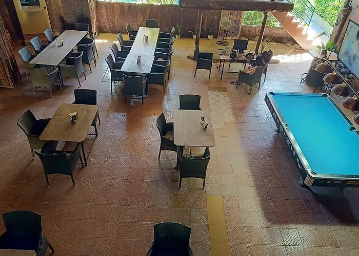 Mb's Garden Inn